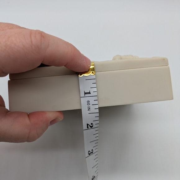 Willow Tree A Healing Wish For You Cream Resin Keepsake Box - Picture 13 of 13